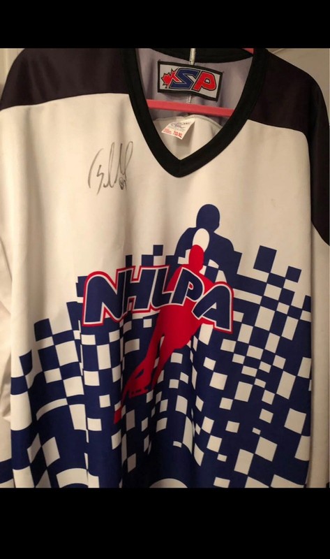 Buffalo Sabres Miroslav Satan Autographed NHLPA Jersey,  XL