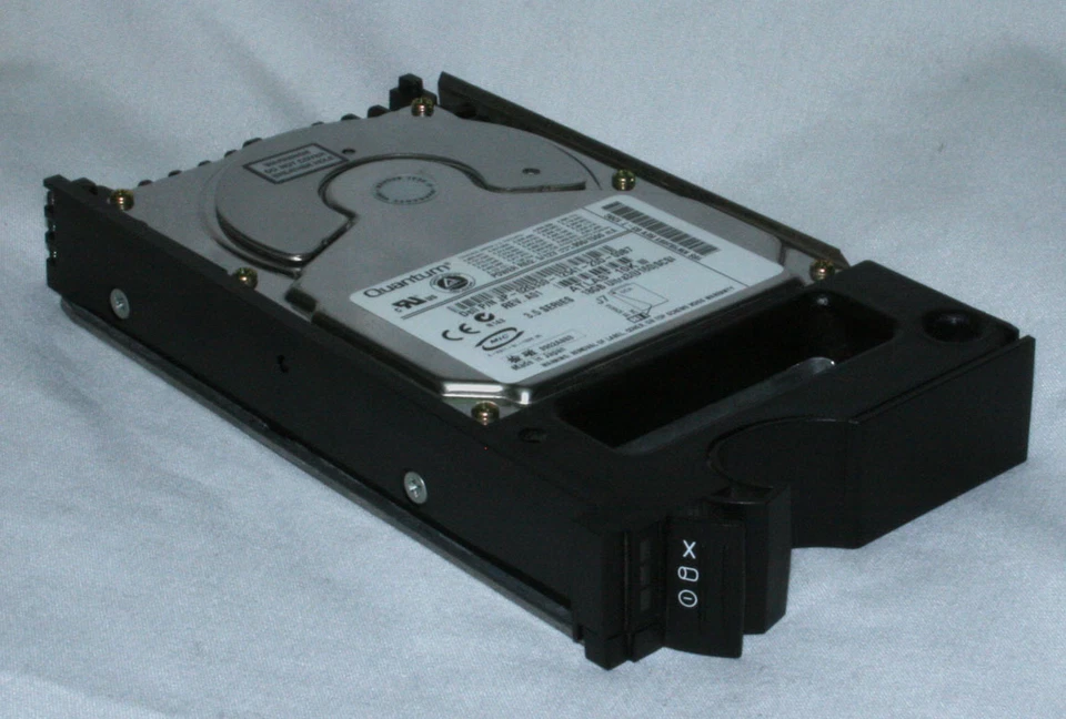 Dell Quantum 3.5 Series Hard Drive ATLAS 10K RPM 18GB KW18J461 Used Good Working - Image 2 of 4
