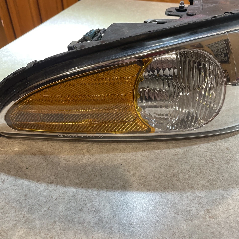 Faro pasajero derecho Buick Lesabre 2000 2005 fábrica 25710638 ¡limpio!! Foto 3 de 4