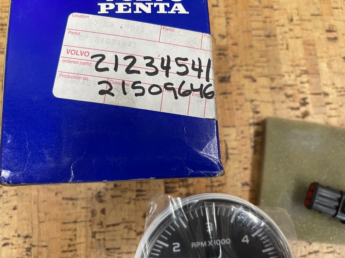NEW OEM* Volvo Penta Tachometer 21234541 21509646 | eBay