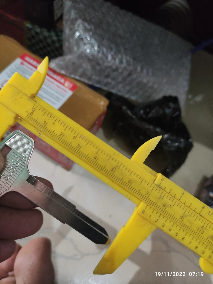 Camión Mitsubishi Fuso, carretilla elevadora Fuso Canter FE FF FB FD FH FG llave en blanco 2x Foto 3 de 4