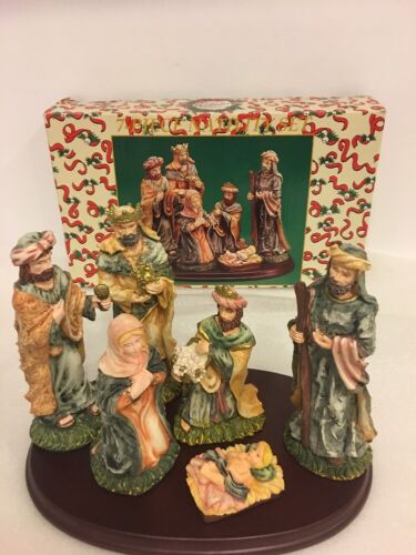 -Christmas Decorations "a Child Is Born" 7 Piece Nativity Set In Box - Picture 1 of 12