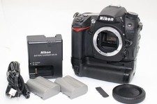 Nikon DSLR Camera Battery Grip for Nikon D series, 8,883 shutters, 2 batteries,