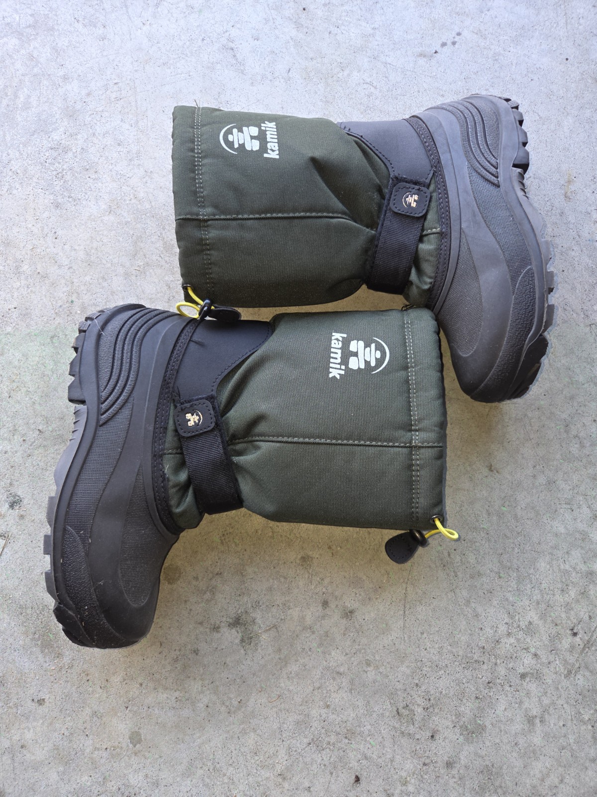 Kamik Snow Boots for Kids Size 7 Waterproof Insulated-image