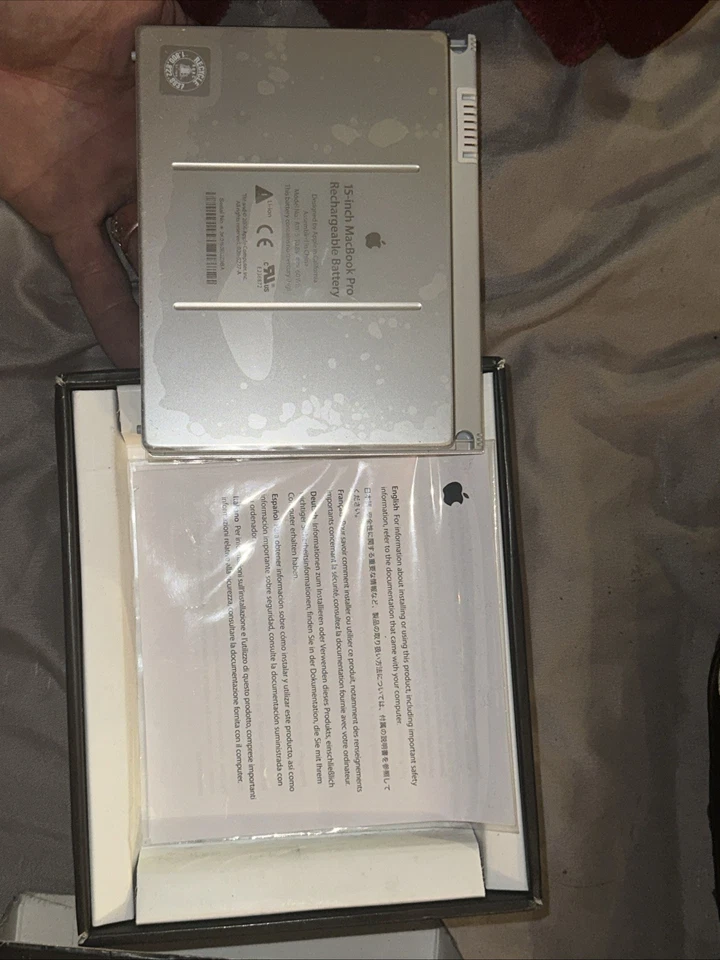 MacBook Pro 15-inch Rechargeable Battery MA348LL/A - Image 3 of 3