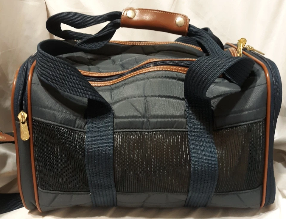 Transportador de mascotas de viaje aprobado por Sherpa Airline azul marino malla media laterales perro gato Foto 3 de 4