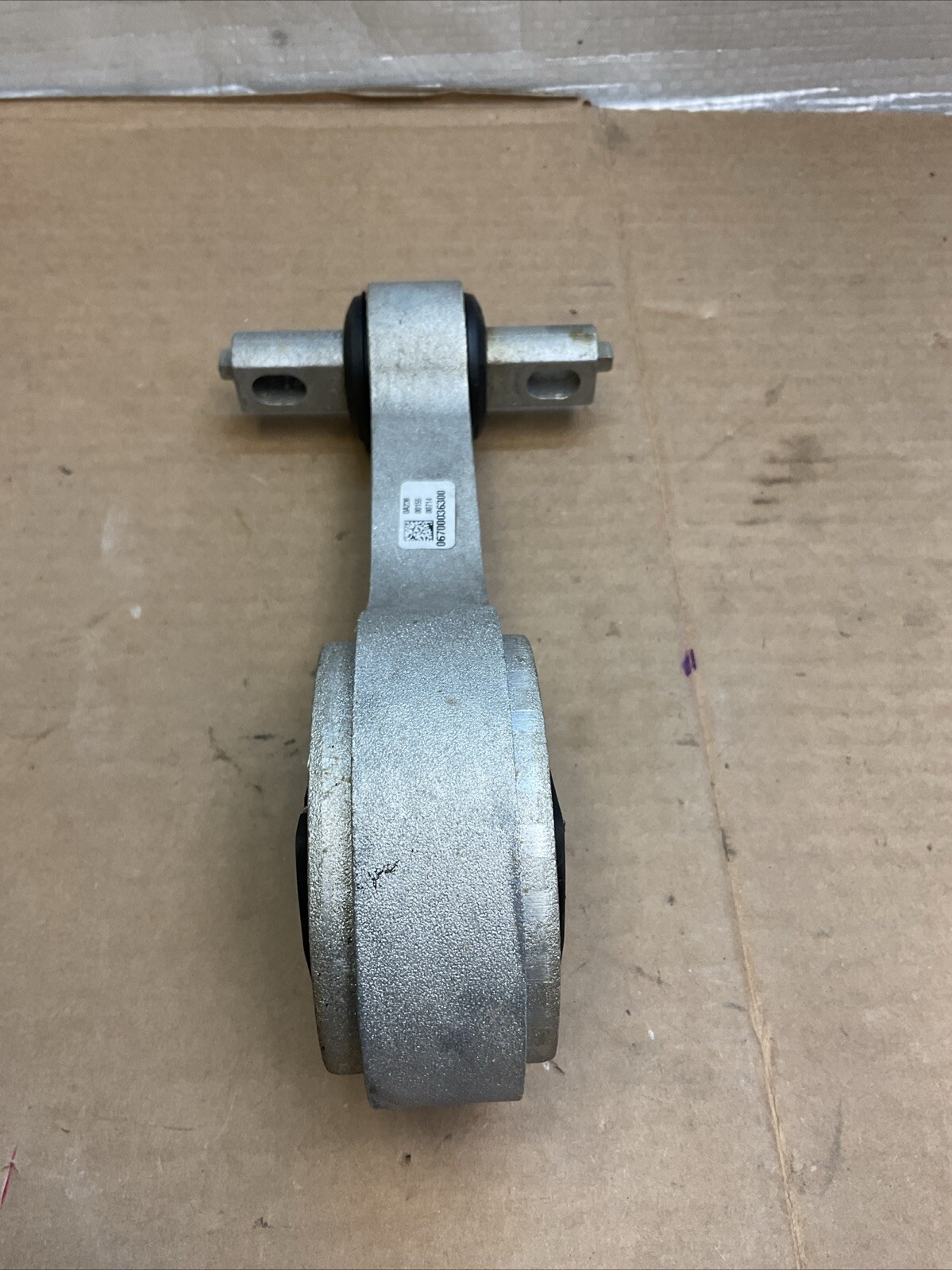 Maserati Quattroporte 2014-2020 RIGHT Engine mount