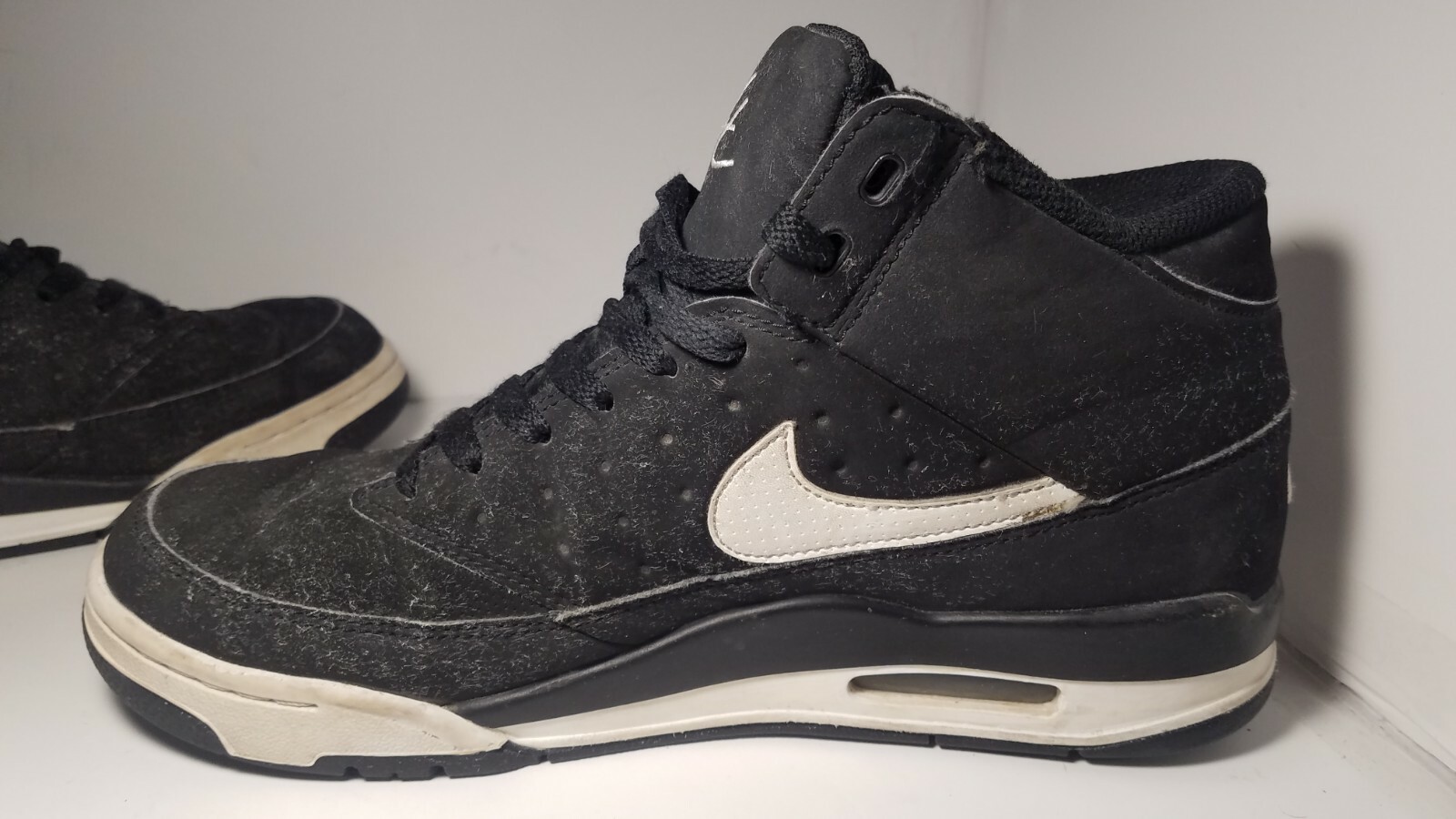 Size 8.5 - Nike Air Flight Classic 