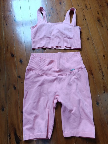 AIMN Pink Workout Ribbed Set Bra and Gym Shorts  Size M VGC