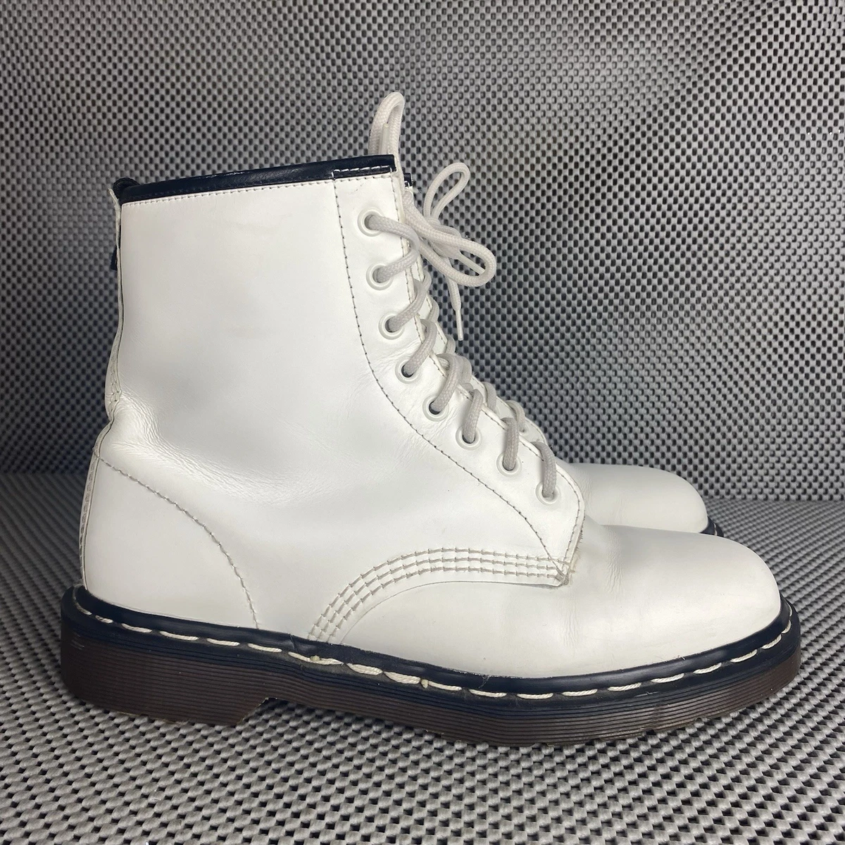 【SALE】Dr.Martens 3HOLE WHITE s-l400.jpg