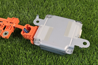 Toyota Prius C 2012-2019 Hybrid Battery Voltage sensor 89892-52011