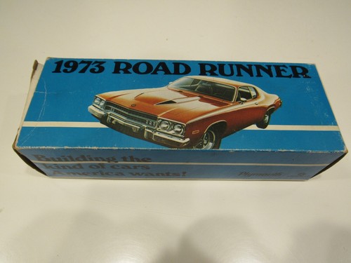 1973 Plymouth Duster Dealer Promo 1/25 scale model car Lemon Twist BOX ONLY MPC - Picture 3 of 5
