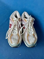 New Balance Women Athletic , Size 7.5, WRC30QWP 