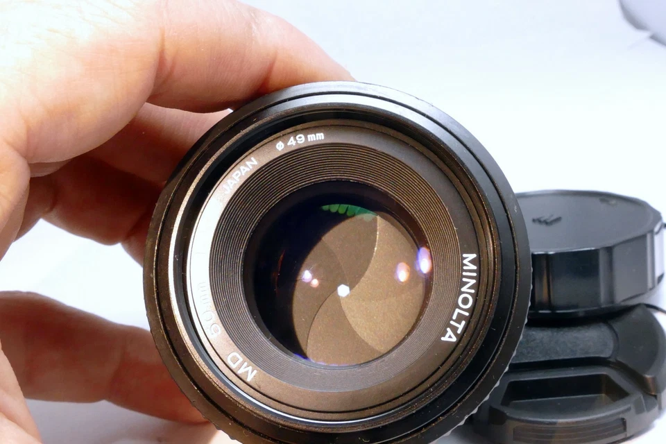 Minolta 50mm f1.7 MD manual focus with couple spots of fungus webbing works good - Image 4 of 4