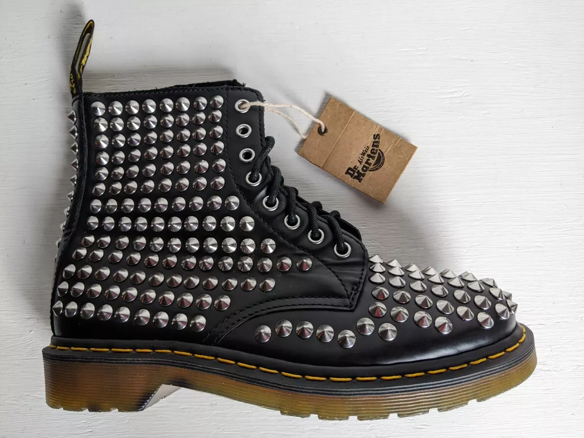 Dr martens top spike boots