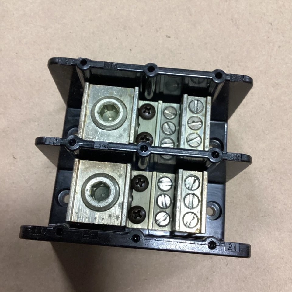 Marathon Cat No 1433553 Barrier Terminal Block 3 Pole, 600V 400 MCM - Image 2 of 4