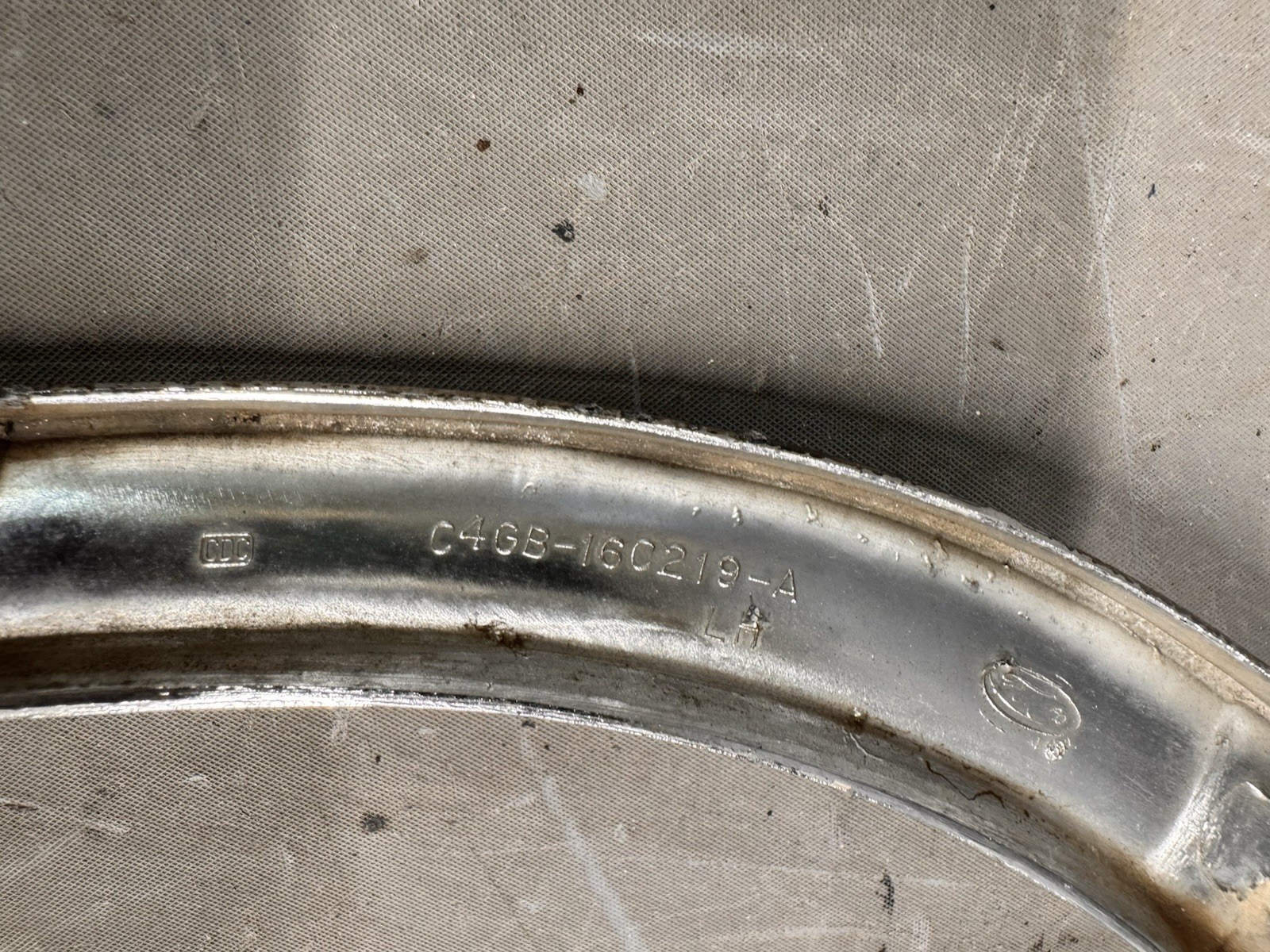 Foto 16 di 17