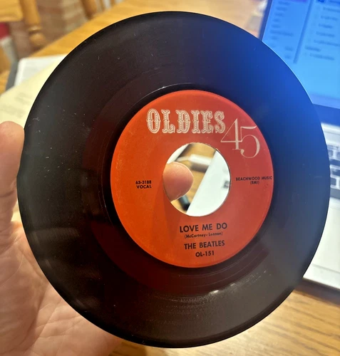 1964 THE BEATLES 45 VINYL  OLDIES 45 LOVE ME DO / P.S. I LOVE YOU 0L-151