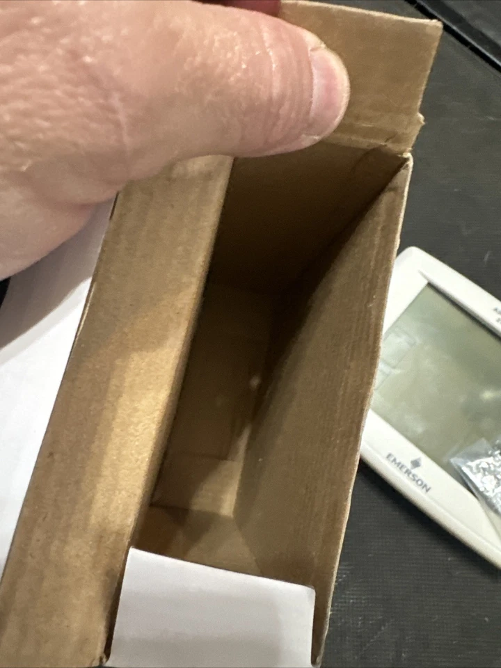 Emerson 1F95-1291 Termostato Pantalla Táctil 7 Días Control de Humedad Universal Blanco Foto 3 de 3