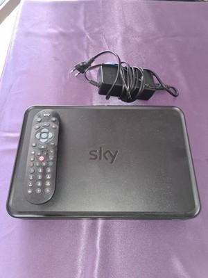 Sky Q Humax Kabel Receiver ESd -160 C/VE Inkl. Festplatte 1 TB und Hdmi Kabel