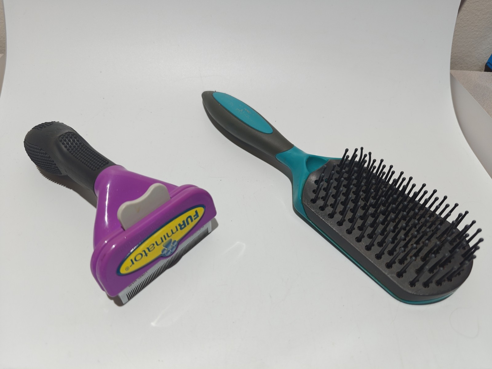 FURminator deShedding Tool Medium/Large Animals, Long Hair B