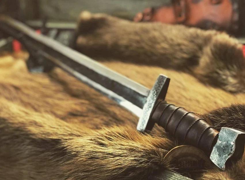 Hand Forged Viking Sword/Handmade Battle Ready Blade with Leather Grip. - Image 3 of 4