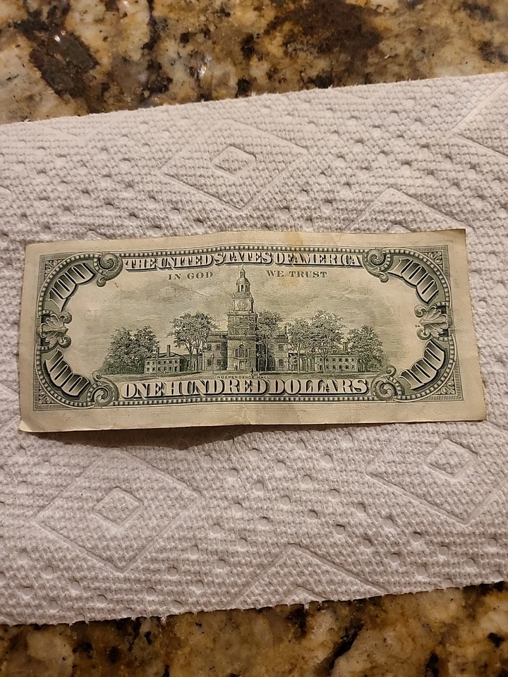 Series J 1977 $100 Dollar Bill Federal Reserve Note Circulated - Image 2 of 4