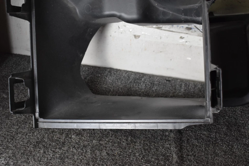 PORSCHE PANAMERA 4S 2014-2016 CONDUCTO DE AIRE DELANTERO IZQUIERDO FÁBRICA OEM Foto 3 de 4