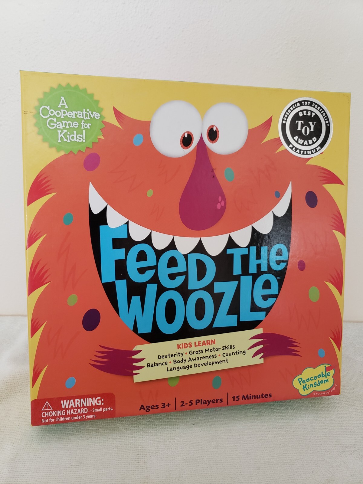 Peaceable Kingdom Hoppin' To The Show Cooperative Board Game For Kids Ages 4+ - Magic Show Adventure