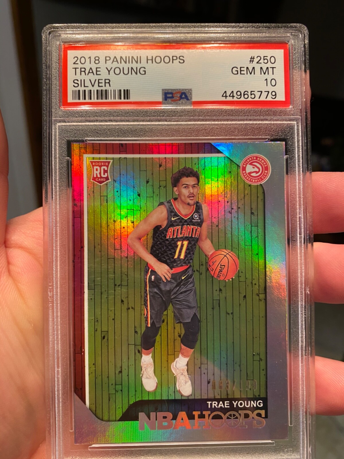 ~PSA 10 SILVER REFRACTOR PANINI HOOPS TRAE YOUNG 2018 ROOKIE /199 SHORT PRINT