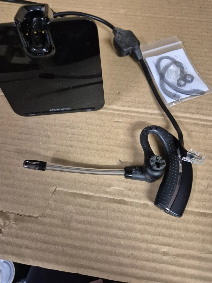Plantronics WH210 Over the Ear Headset With Charging Station - Image 3 of 4