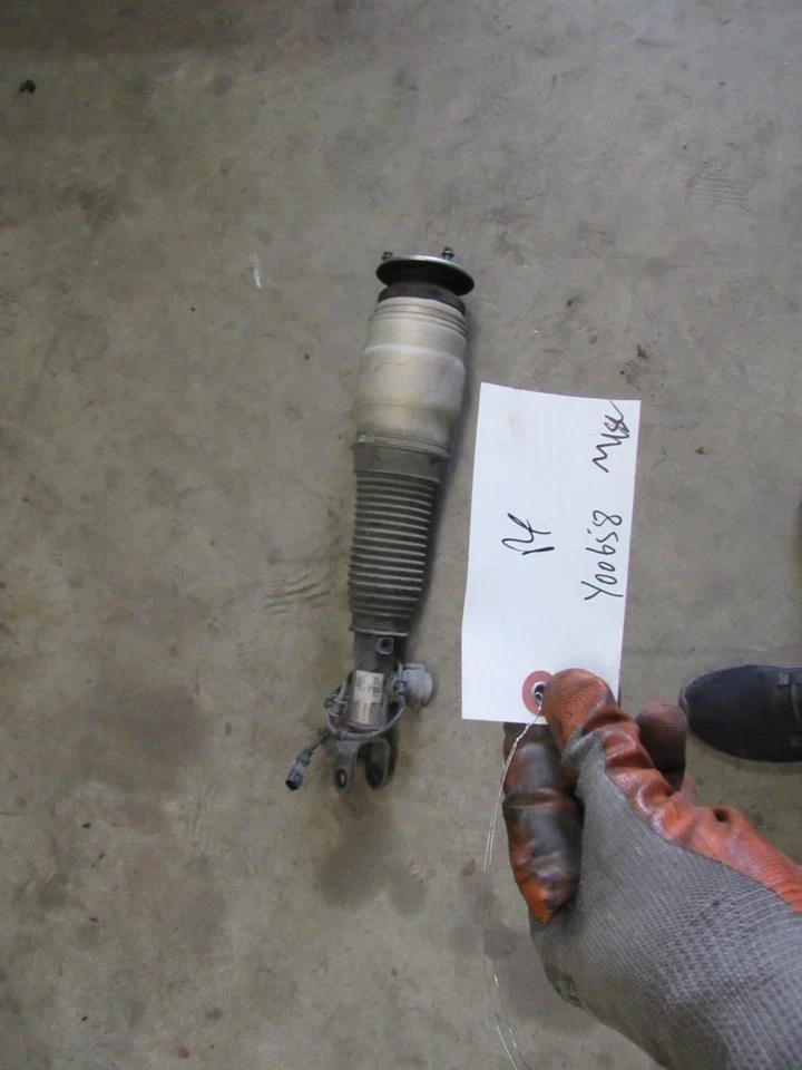 2011 2013 Hyundai Equus right passenger front suspension air strut shock spring - Image 2 of 4