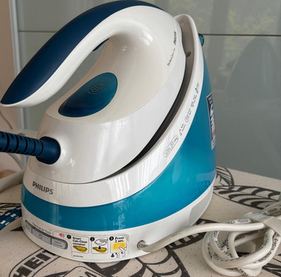 Philips PerfectCare Viva Dampfbügelstation 1,7L ProVelocity Smart Calc Clean
