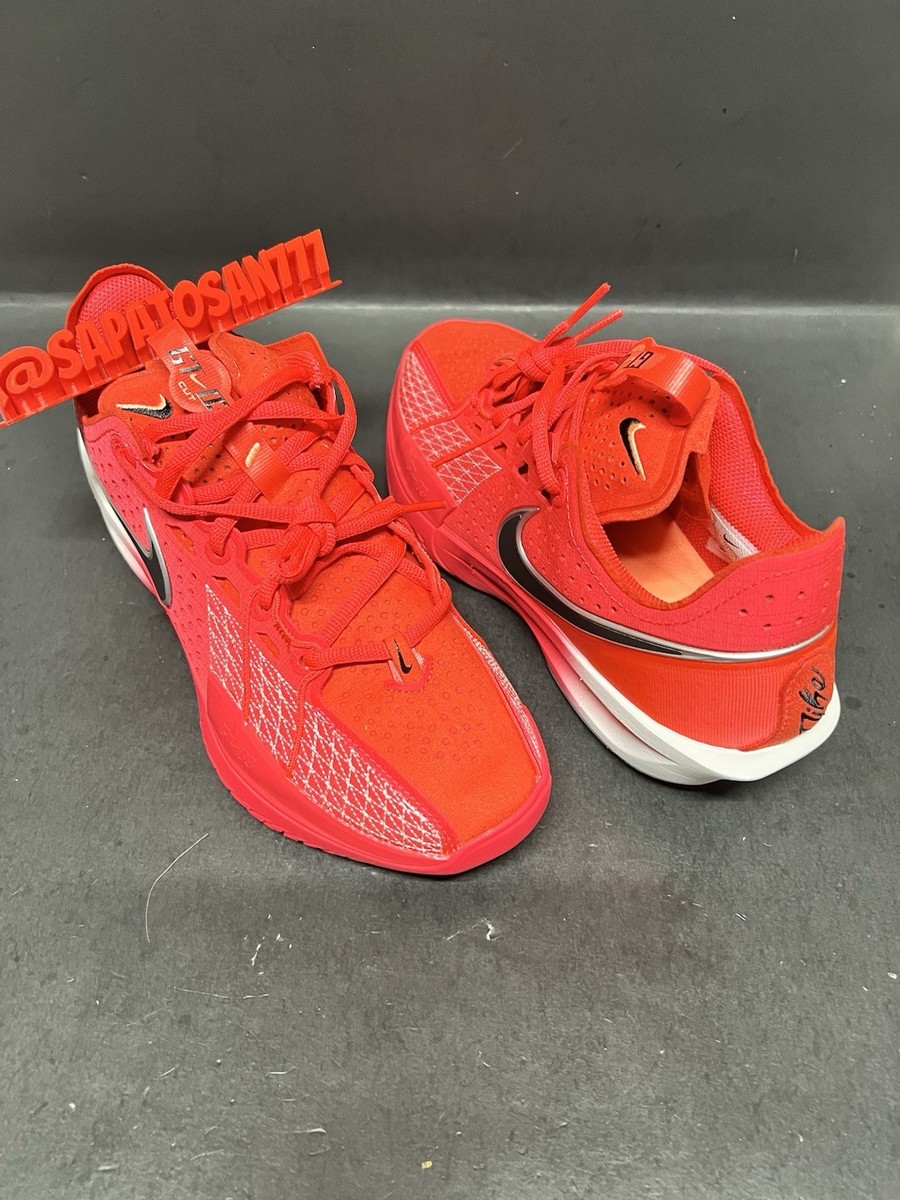 シューズ(男性用) Nike Air Zoom G.T. Cut 3 \"SIREN RED\" Nike G.T. Cut 3 “Siren Red” This colorway pulls eyes, but the tech