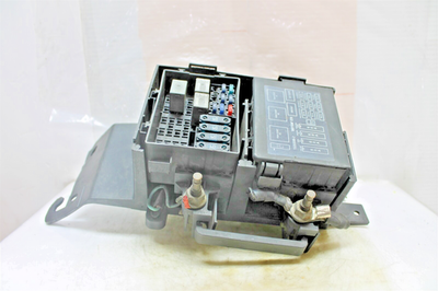 1535938 Chevrolet Impala 2000-2005 Fuse Box Relay Junction Unit