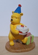 Royal Doulton Winnie The Pooh  Presents And Parties Disney Figurine 2003