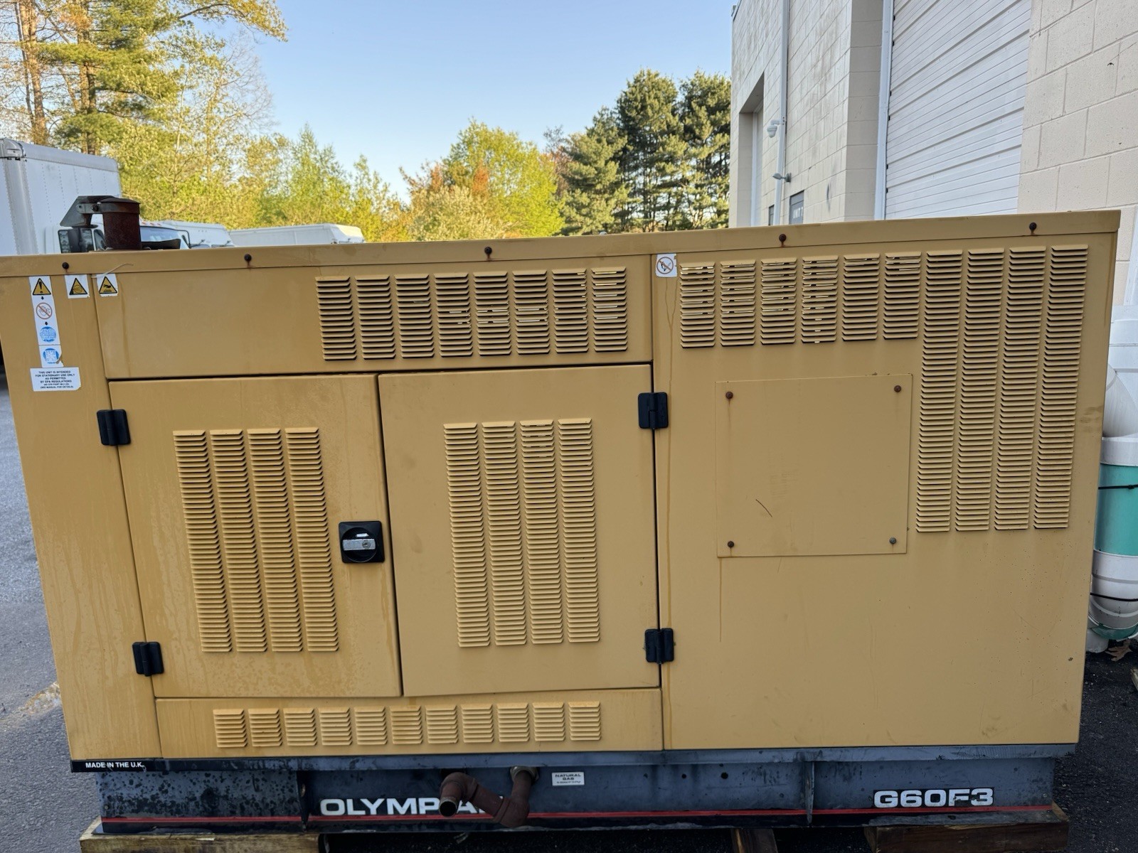 Caterpillar 60KW GENERATOR  208v/120V LP/NG  Low Hours