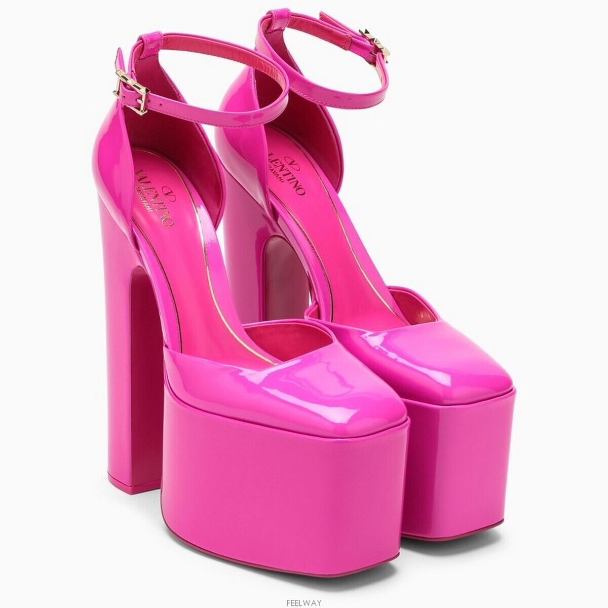 VALENTINO Garavani Discobox fuchsia pink patent leather VALENTINO Garavani Discobox fuchsia pink patent leather