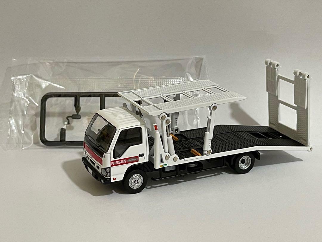 Tomica Limited Vintage Neo Tomytec LV-N221b Nissan Atlas H42