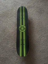 Madd Gear Pro Skateboard 31" Kickflip Skateboard King owl picture barely used