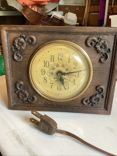 Seth Thomas Westwood Model 0633 Table/Desk Clock w/ Alarm Convex Glass - Afbeelding 1 van 4