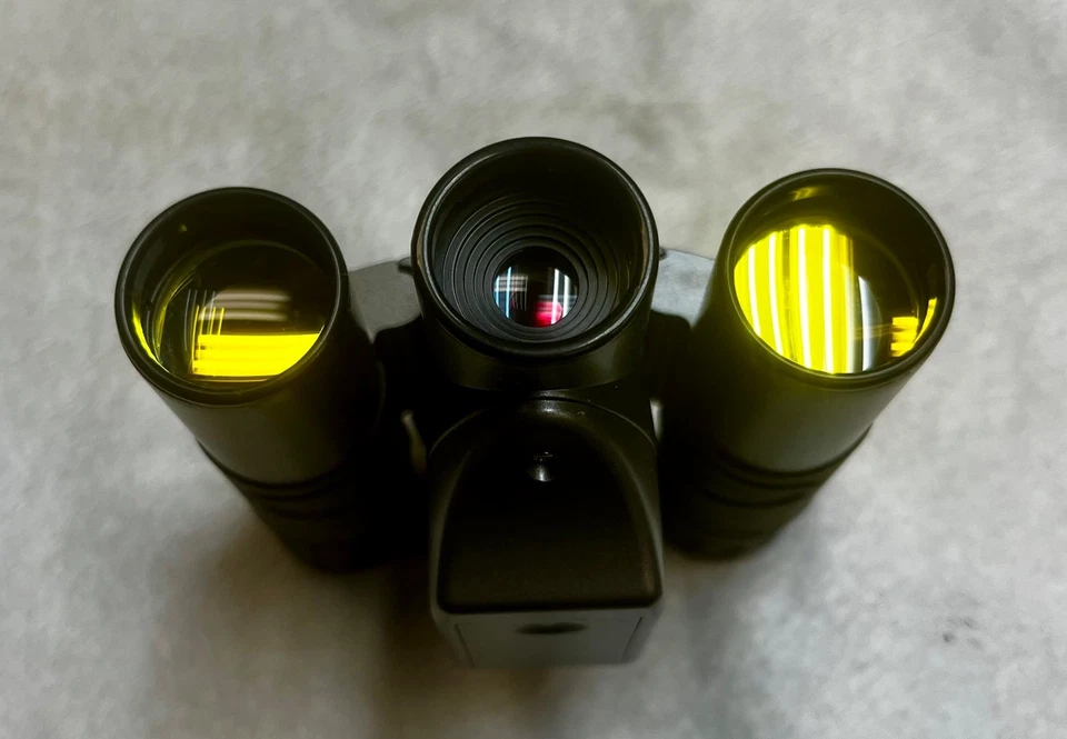 Sharper Image 10x25 Camera Binoculars - Image 2 of 4