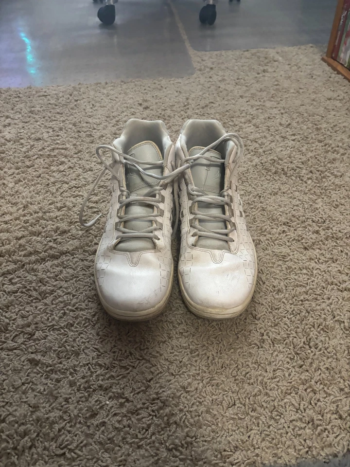 Size 12.5 - Jordan Illusion White Wolf Grey - Image 3 of 4