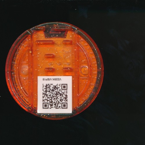 Yo-Kai Swelton HOLO Glitter Orange Daikichi Medal Great Luck Medals Yokai Bandai - Picture 2 of 2