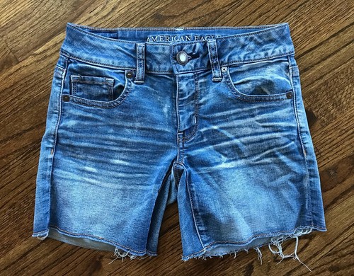 American Eagle Women’s Size 0 Super Super Stretch Midi Jean Shorts - Picture 4 of 7