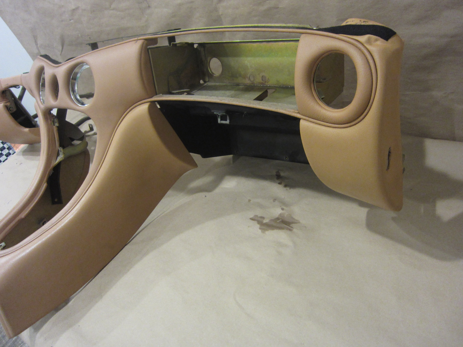 Maserati Coupe 4200 - Lower  Dashboard - Tan - P/N 66695400
