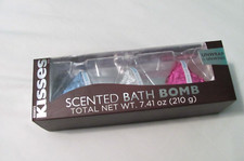NEW HERSHEY'S KISSES SCENTED BATH BOMBS SET