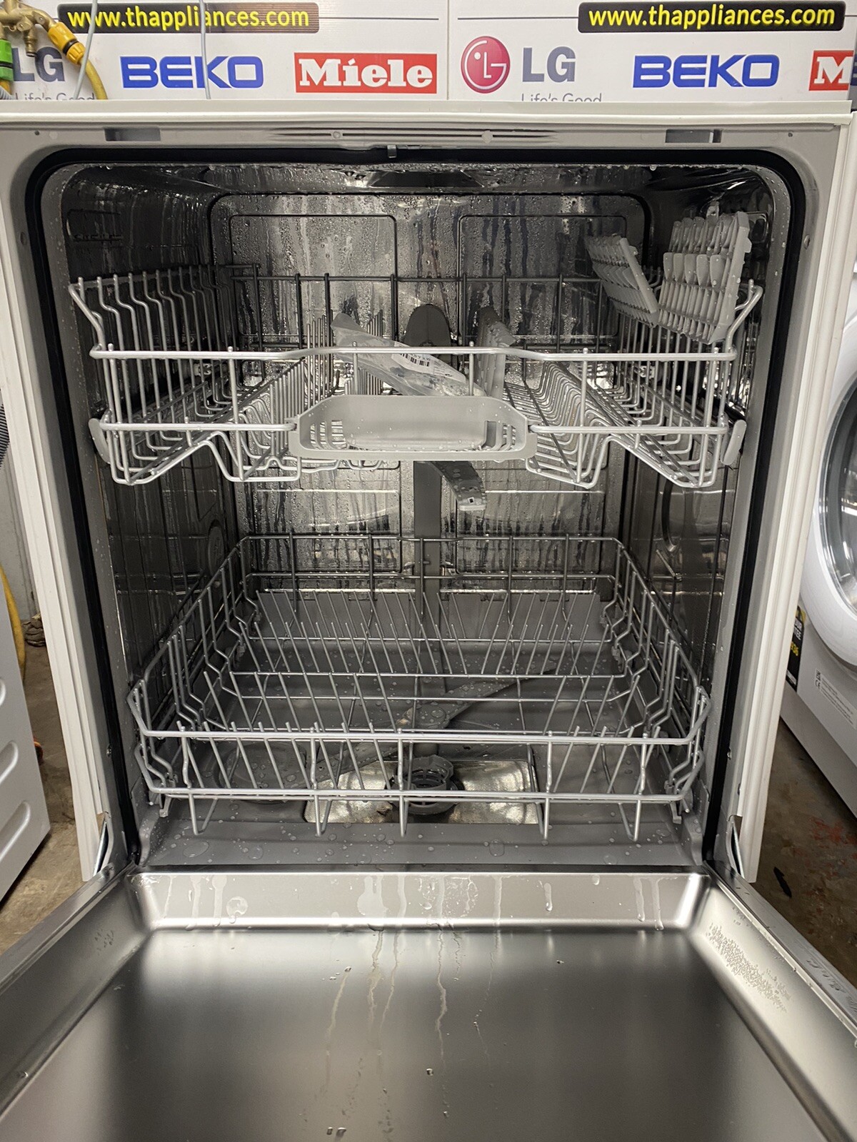 New Graded Bosch Series 2 12 Settings Fully Integrated Dishwasher