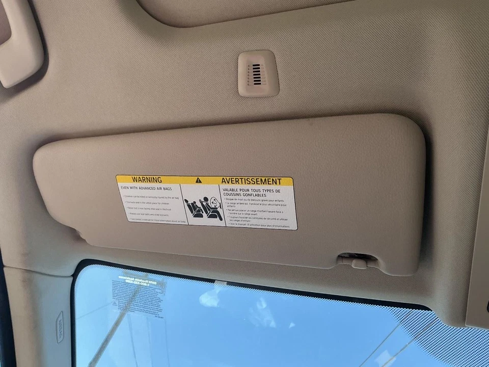 Driver Sun Visor Beige Illuminated Vinyl Fits 10-16 BMW 535i 830405 Foto 2 de 4