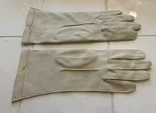 VINTAGE PAIR WHITE LADIES GLOVES SIZE 7
